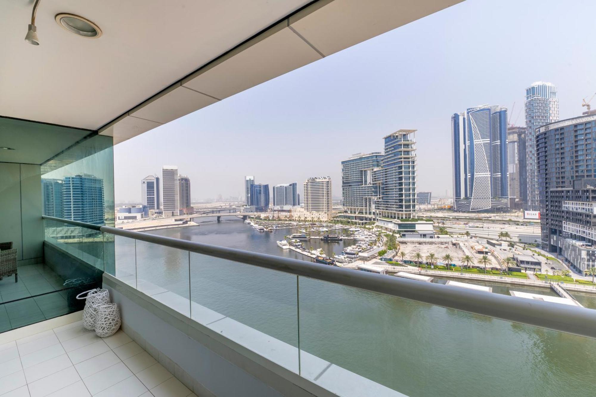 Damac Canal Views Residences Дубай Экстерьер фото