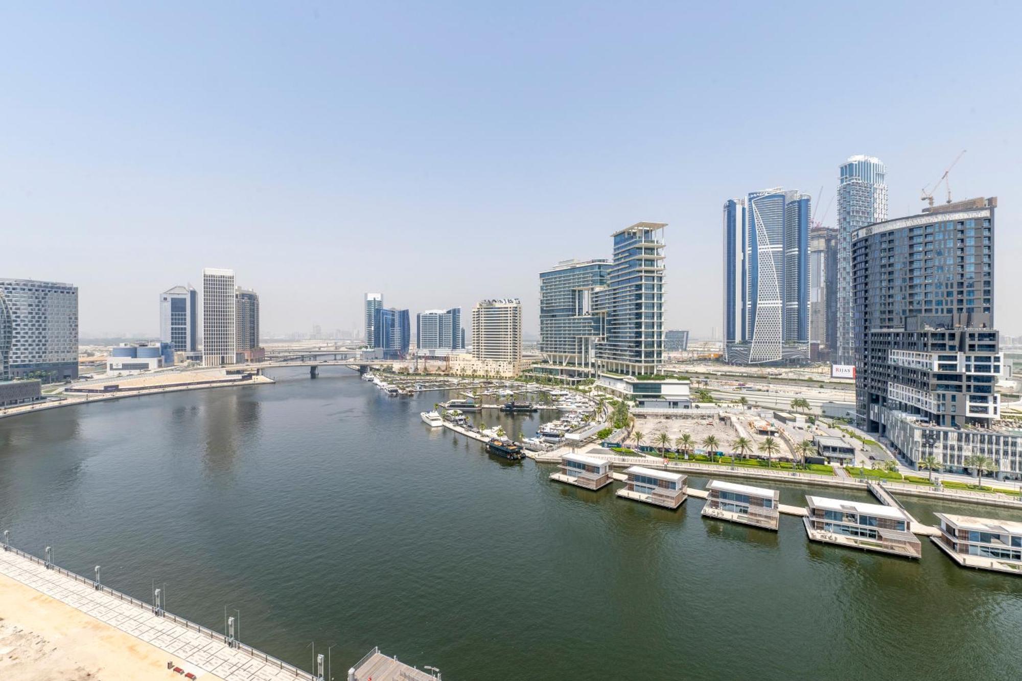 Damac Canal Views Residences Дубай Экстерьер фото
