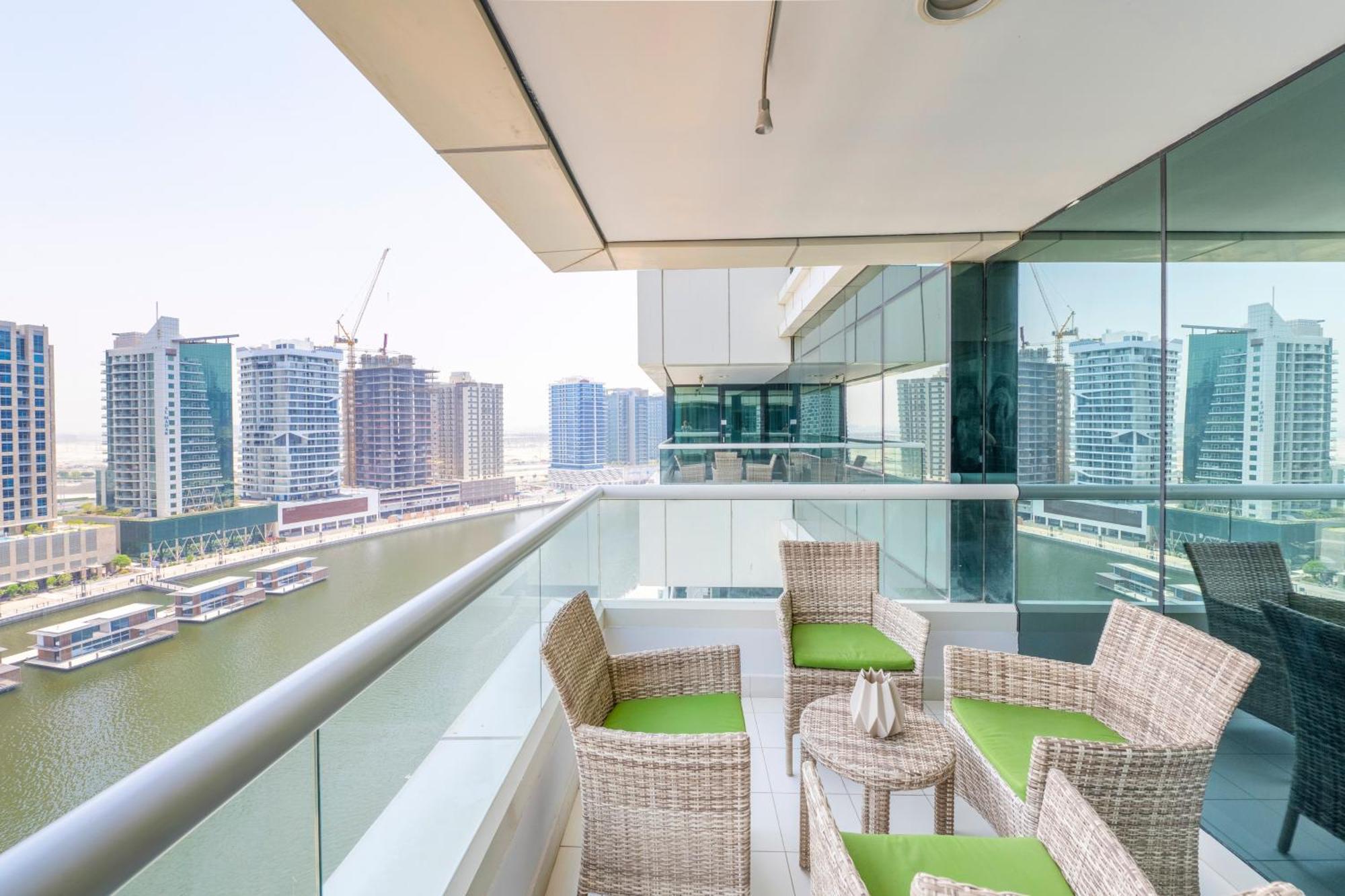Damac Canal Views Residences Дубай Экстерьер фото