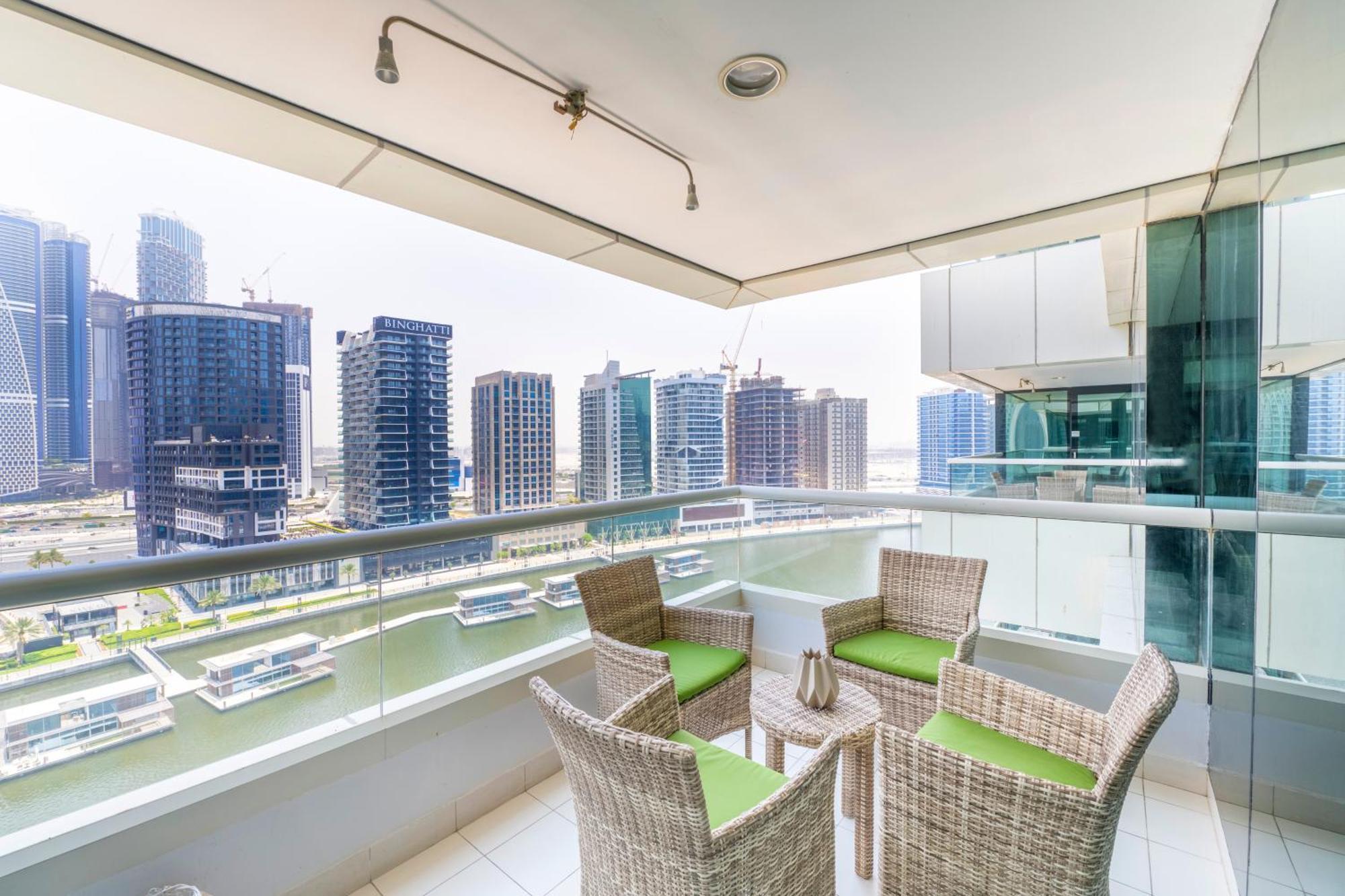 Damac Canal Views Residences Дубай Экстерьер фото